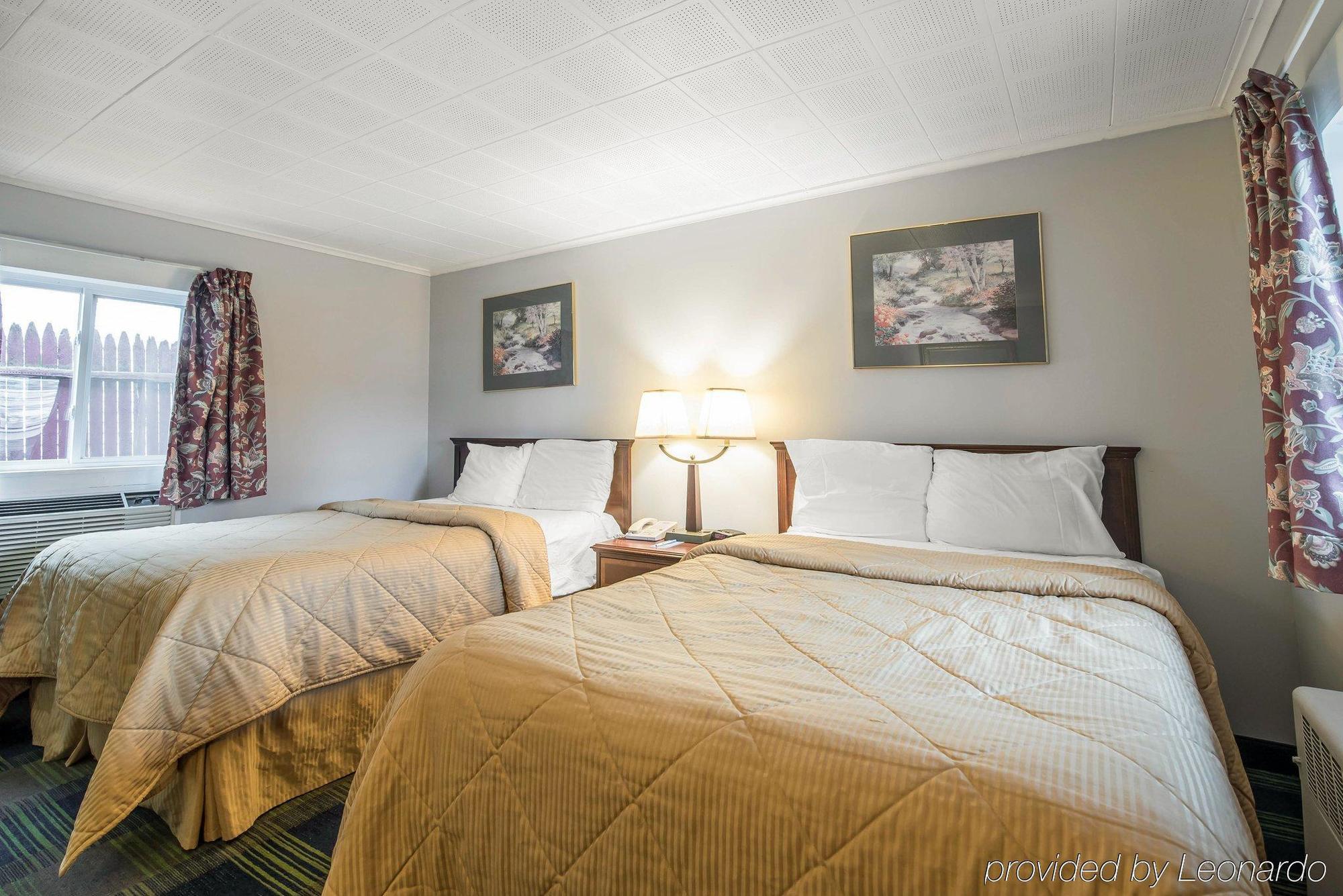 Royal Inn Claremont Экстерьер фото